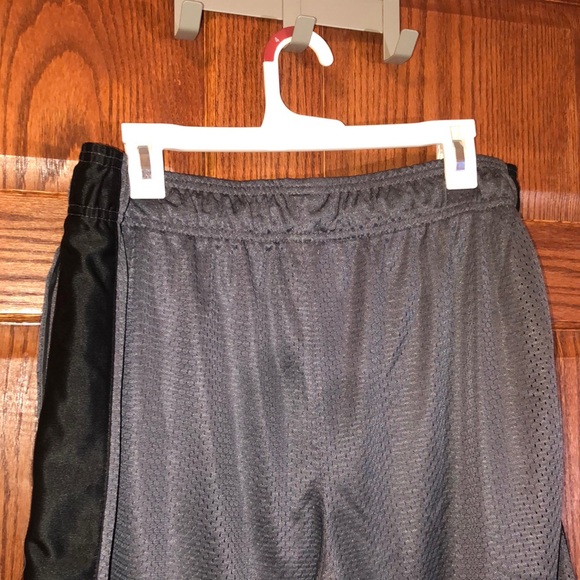 Everlast Men's Athletic Shorts - Black - Picture 4 of 6